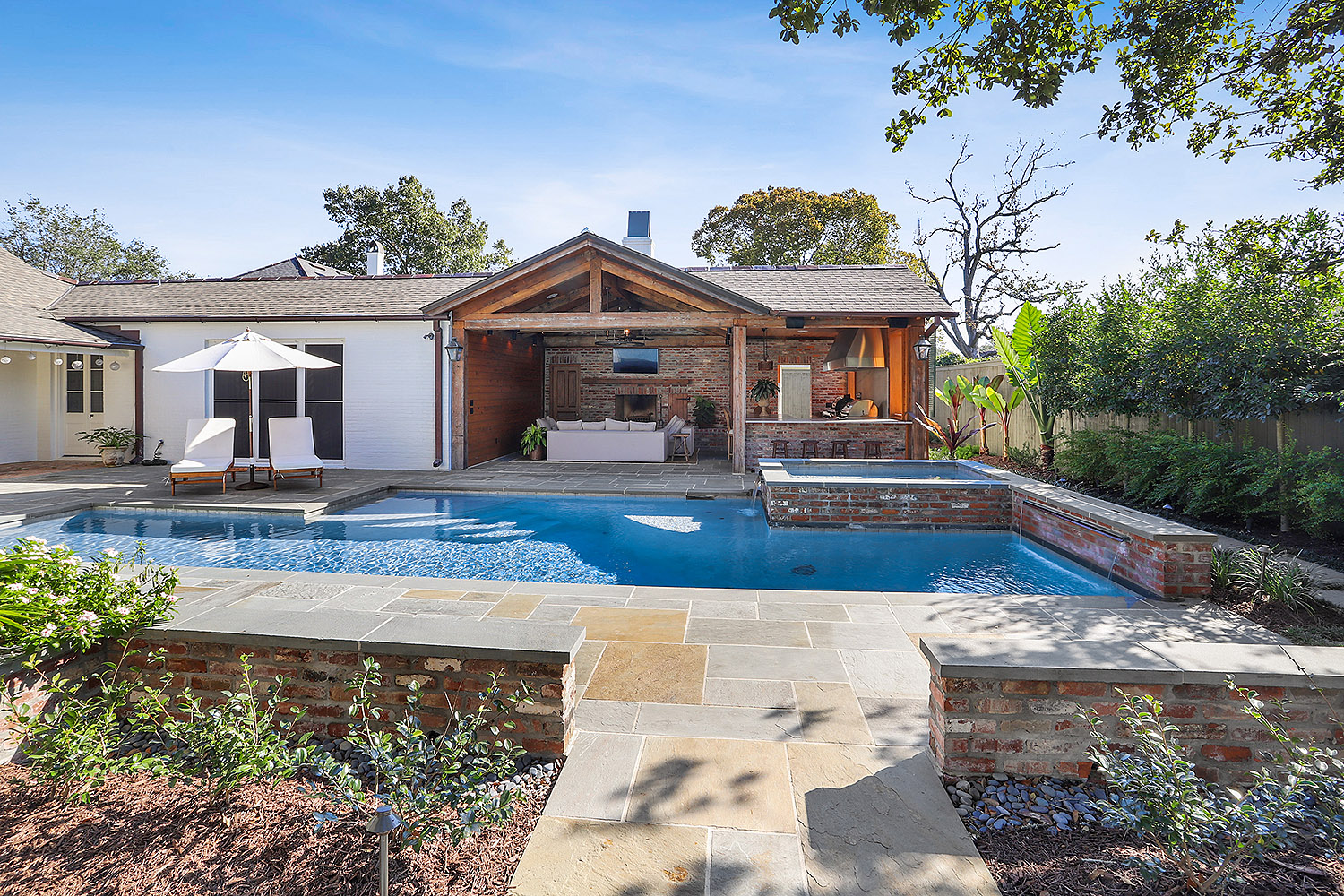 Baton Rouge Pool with Hot Tub Outdoor Pool Entertainment Area